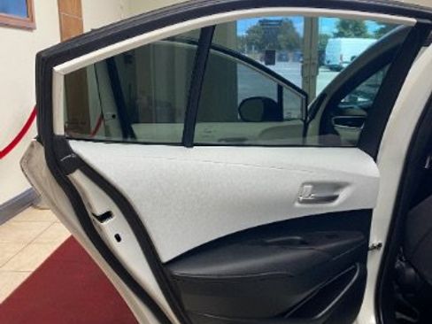 Used 2021 Toyota Corolla SE FWD image 12