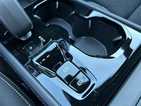 New 2026 Volvo XC40 B5 Ultra w/ Climate Package image 21