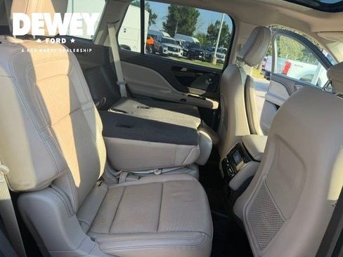 Used 2021 Lincoln Aviator Reserve w/ Equipment Group 201A AWD/4WD image 38