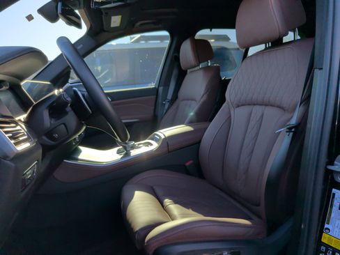 Certified 2022 BMW X5 xDrive40i w/ Executive Package image 29