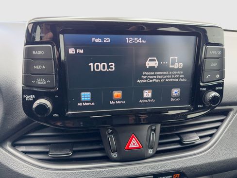 Used 2018 Hyundai Elantra GT image 28