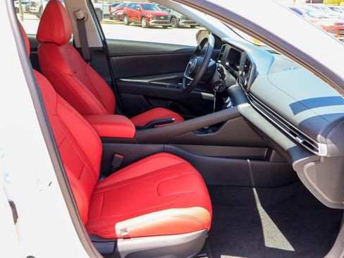 New 2026 Hyundai Elantra SE FWD image 8