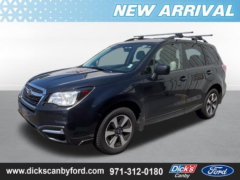 Used 2017 Subaru Forester 2.5i Premium w/ All-Weather Package AWD/4WD image 3