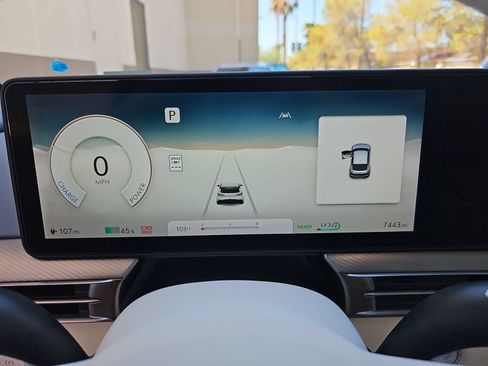 Certified 2025 Genesis GV60 RWD image 22