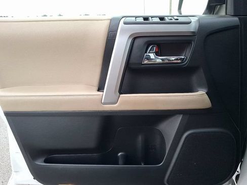 Used 2021 Toyota 4Runner SR5 Premium w/ Moonroof Package AWD/4WD image 22