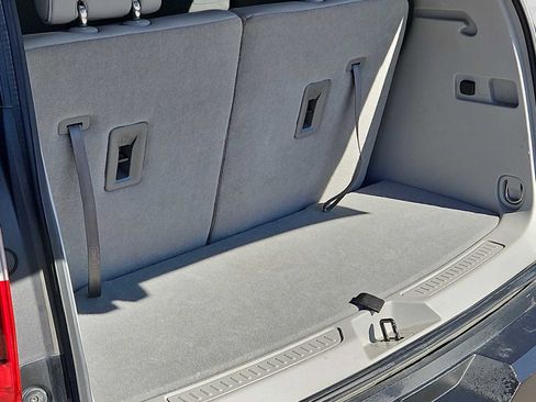 Used 2023 GMC Acadia SLT image 23