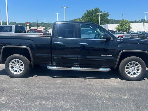 Used 2016 GMC Sierra 1500 SLE w/ SLE Value Package AWD/4WD image 4