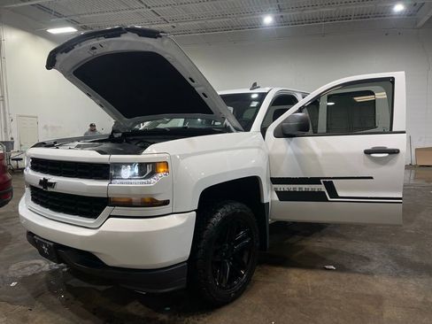 Used 2017 Chevrolet Silverado 1500 Custom w/ Custom Convenience Package image 30