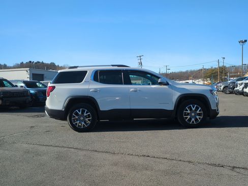 Used 2023 GMC Acadia SLT image 4