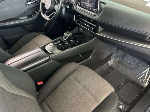Used 2023 Nissan Rogue SV FWD image 20