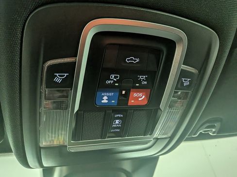 Used 2021 RAM 2500 Limited image 32