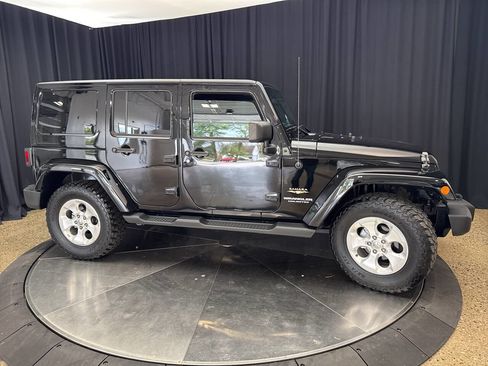 Used 2014 Jeep Wrangler Unlimited Sahara w/ Dual Top Group image 12