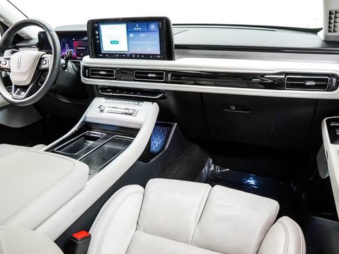 Used 2025 Lincoln Aviator Reserve w/ Equipment Group 201A image 23