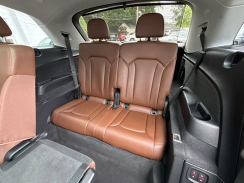 Used 2018 Audi Q7 3.0T Prestige w/ Prestige Package AWD/4WD image 36