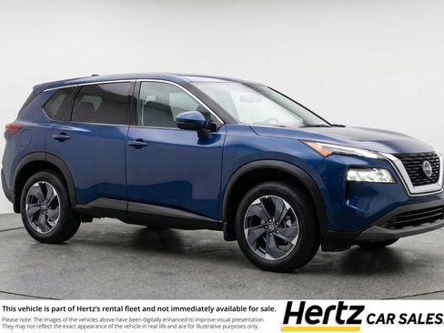 Used 2025 Nissan Rogue SV image 1