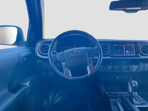 Used 2021 Toyota Tacoma TRD Off-Road AWD/4WD image 21