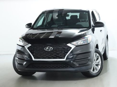 Used 2020 Hyundai Tucson SE image 2