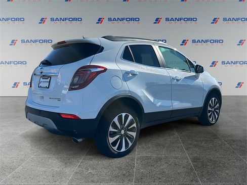 Used 2022 Buick Encore Preferred image 5
