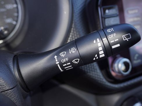 Used 2024 Nissan Kicks SV FWD image 16
