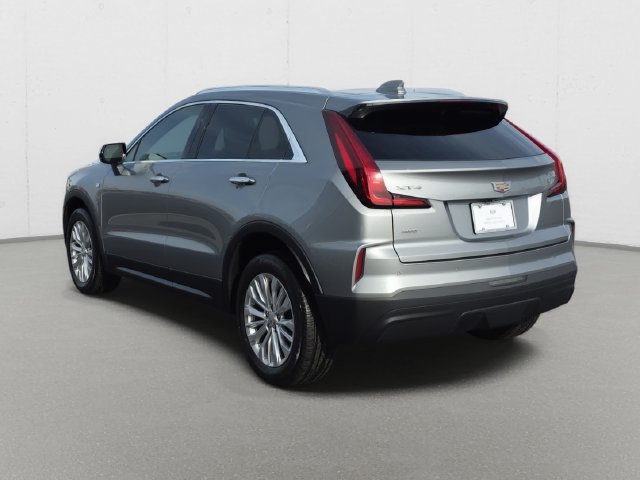 Certified 2024 Cadillac XT4 Luxury w/ Cold Weather Package AWD/4WD image 7