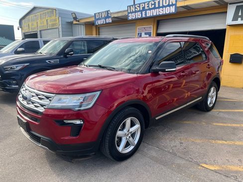 Used 2019 Ford Explorer XLT w/ Equipment Group 202A FWD image 4