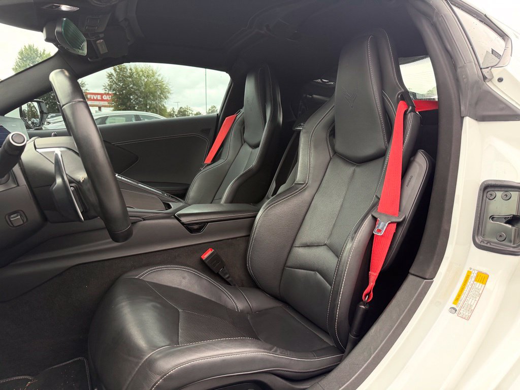 Used 2022 Chevrolet Corvette Stingray Coupe w/ 1LT RWD image 10
