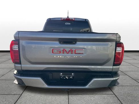 Used 2023 GMC Canyon Denali image 4
