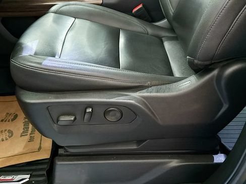 Used 2022 Chevrolet Silverado 1500 LT Trail Boss w/ LT Trail Boss Premium Package AWD/4WD image 17