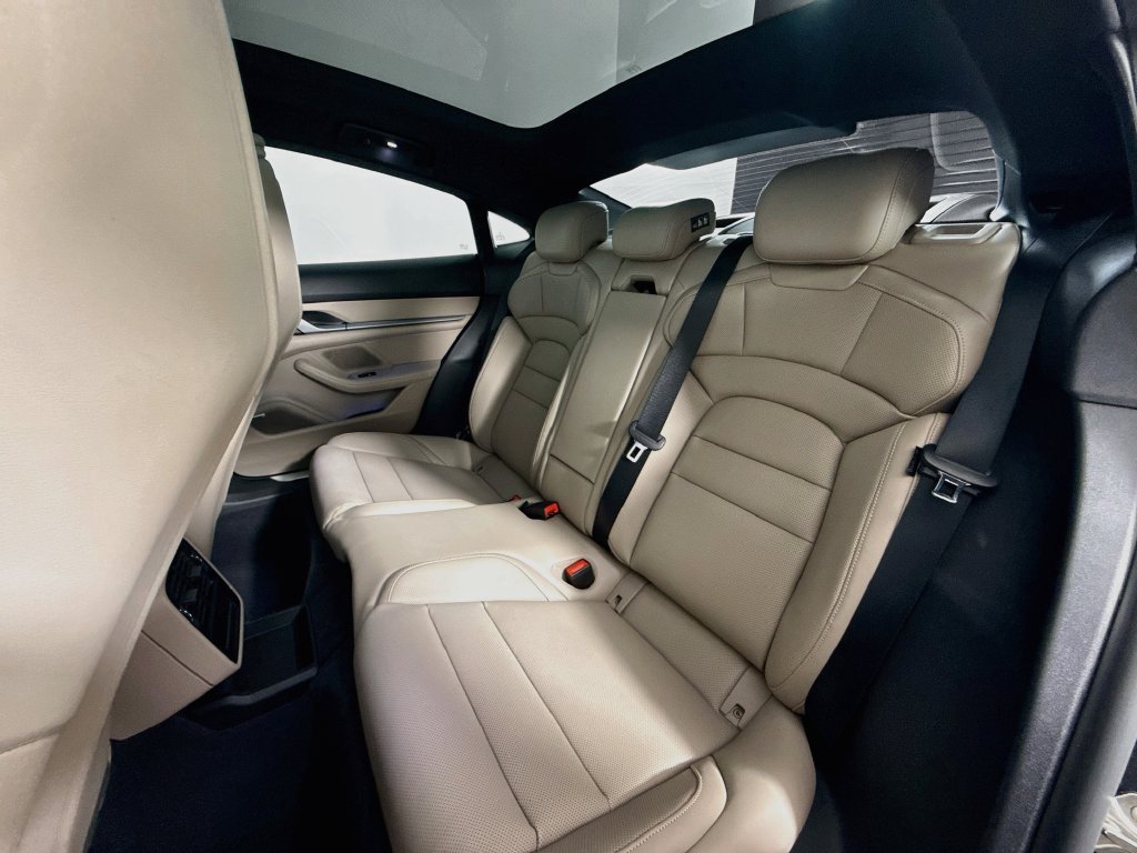 Certified 2025 Porsche Taycan AWD/4WD image 22