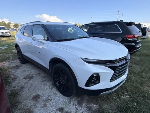 Used 2021 Chevrolet Blazer LT FWD image 3