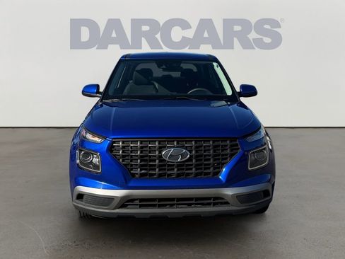 Used 2022 Hyundai Venue SE w/ Cargo Package image 2