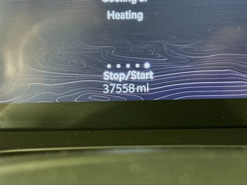 Used 2023 Jeep Grand Cherokee Limited w/ Black Appearance Package image 19