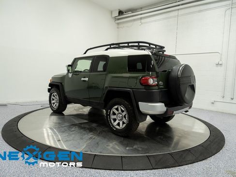 Used 2014 Toyota FJ Cruiser 4WD image 27