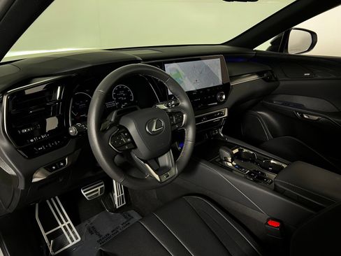 Used 2025 Lexus RX 500h F Sport w/ Convenience Package AWD/4WD image 12