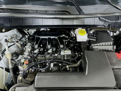 Used 2025 Nissan Pathfinder SV image 34