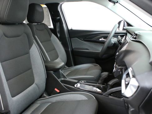 Used 2023 Chevrolet TrailBlazer LT AWD/4WD image 28