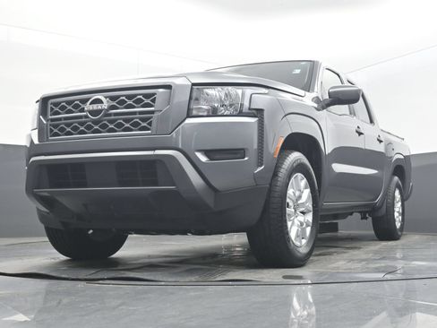 Used 2023 Nissan Frontier SV RWD image 19