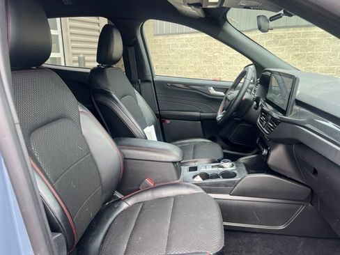 Used 2024 Ford Escape ST-Line w/ Tech Pack #1 AWD/4WD image 11