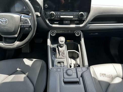 Used 2024 Toyota Grand Highlander FWD image 22