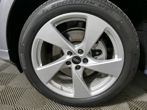 New 2025 Audi Q5 Premium Plus image 9