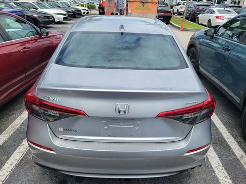 Used 2022 Honda Civic Sport image 6