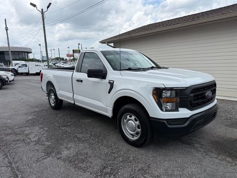 Used 2023 Ford F150 XL w/ Trailer Tow Package RWD image 2