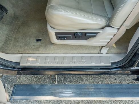 Used 2008 Ford F250 Lariat image 18