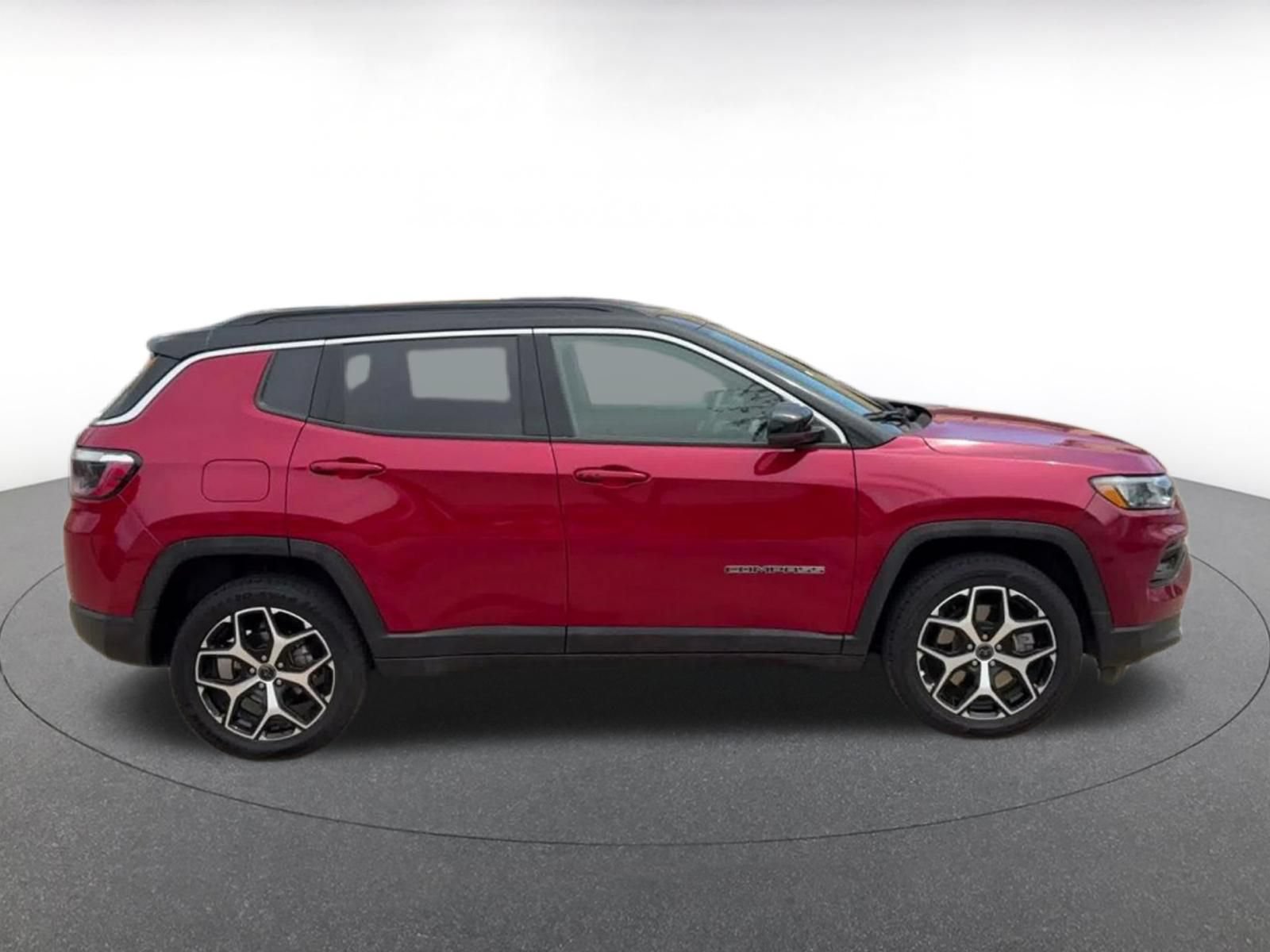 Used 2025 Jeep Compass Limited AWD/4WD image 15