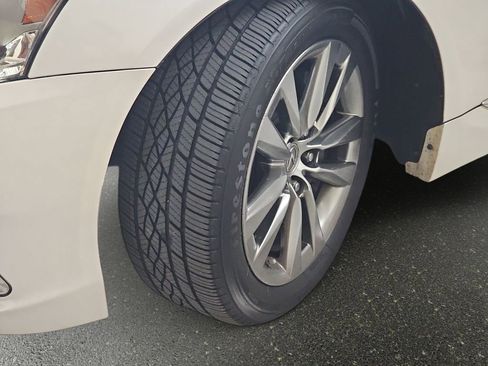 Used 2016 Lexus LS 460 w/ Comfort Package RWD image 36