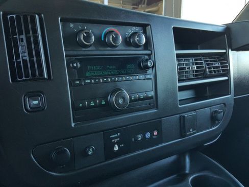 Used 2019 Chevrolet Express 3500 image 15