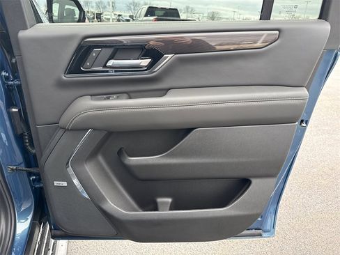 New 2026 GMC Yukon XL Elevation image 37