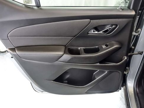 Certified 2023 Chevrolet Traverse LT FWD image 28