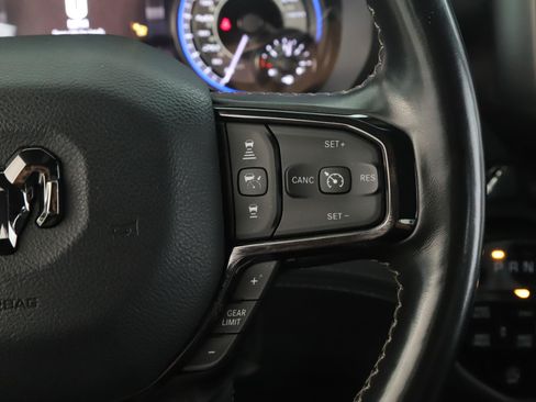 Used 2022 RAM 1500 Limited AWD/4WD image 9