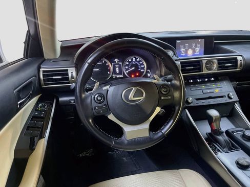 Used 2016 Lexus IS 200t RWD image 21